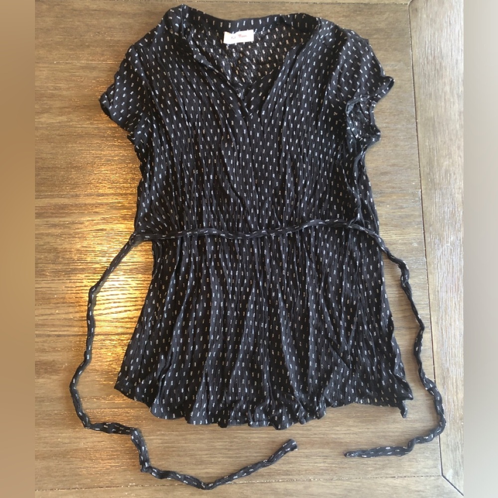 “Full Moon” Maternity Top ~ Black with Small White Pattern and Tie